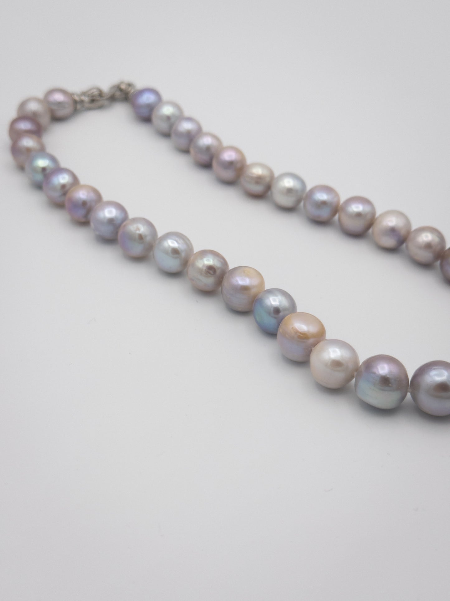 10-13.5mm Round Natural Silver/Purple/Blue Pearl Necklace