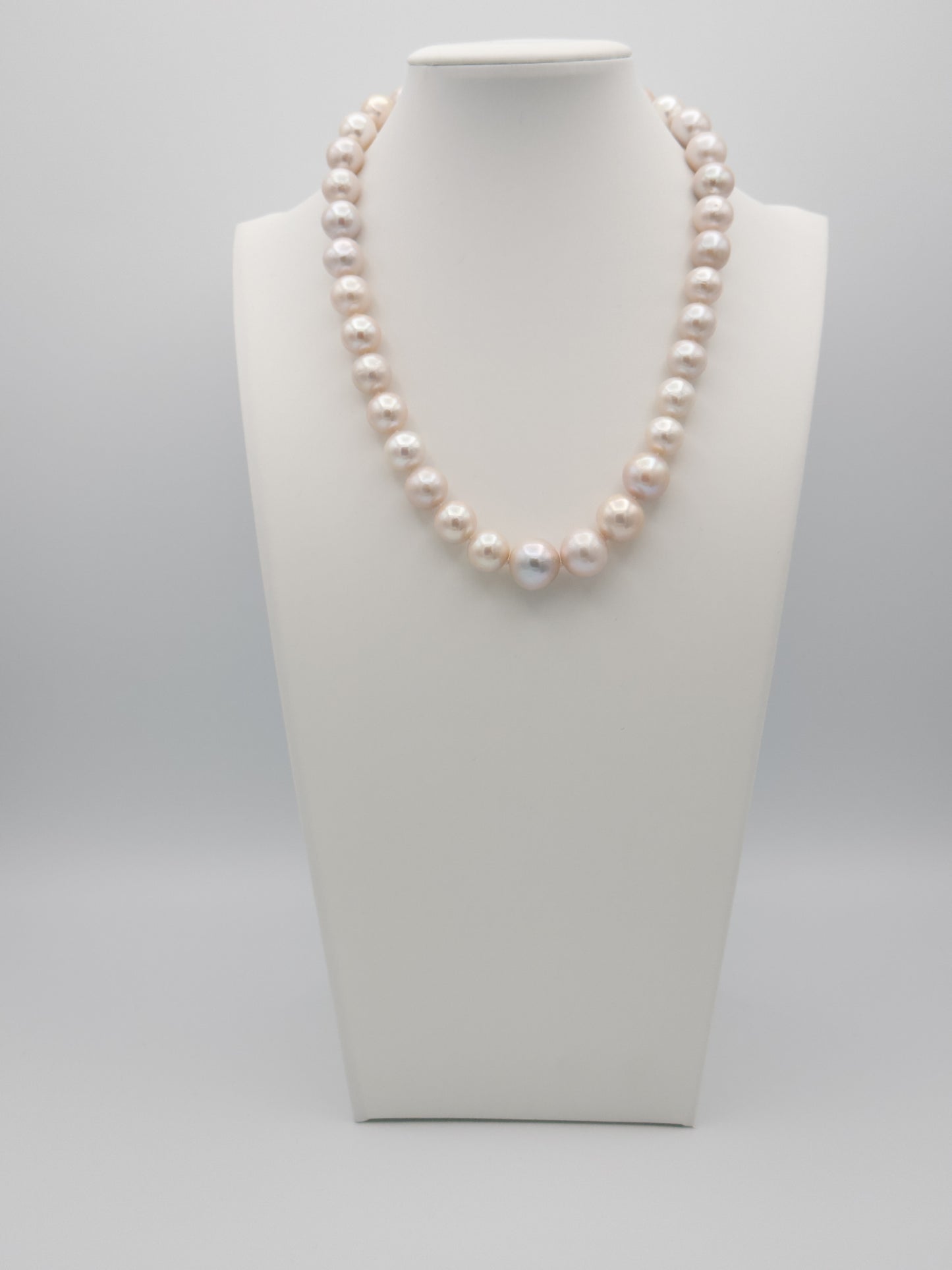 12-15.5mm Round Natural White Pearl Necklace