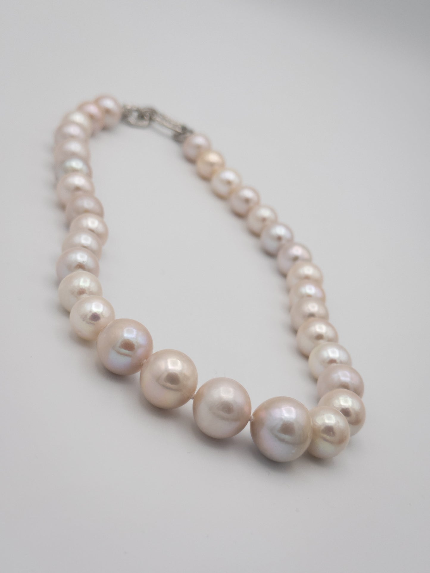 12-15.5mm Round Natural White Pearl Necklace