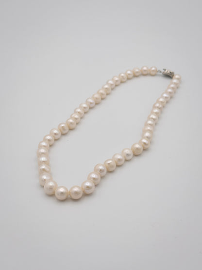 7.5-9mm Round Natural White Pearl Necklace