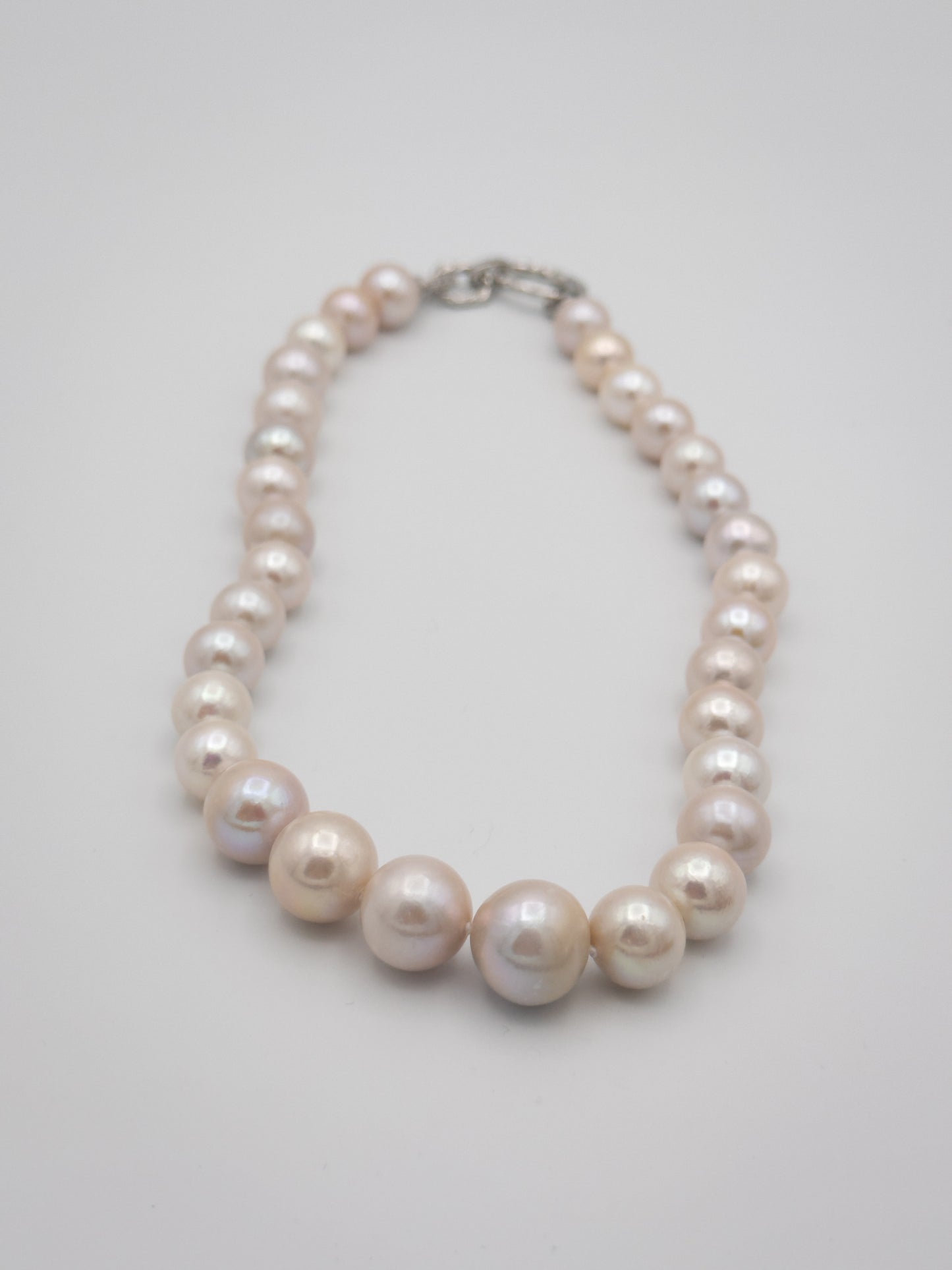 12-15.5mm Round Natural White Pearl Necklace